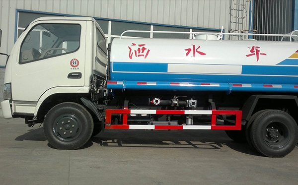 湖北程力東風(fēng)小多利卡灑水車為什么那么多人購(gòu)買